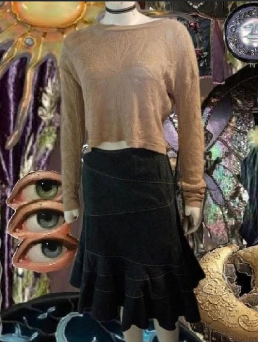 Y2K Say What? Tan Floral And Sunburst Pattern Crochet Cropped Knit Sweater M